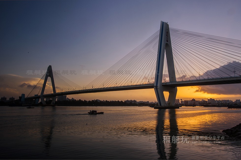 新埠島國(guó)際游艇碼頭→白沙門公園→世紀(jì)大橋→萬綠園→秀英港→西海岸會(huì)展中心